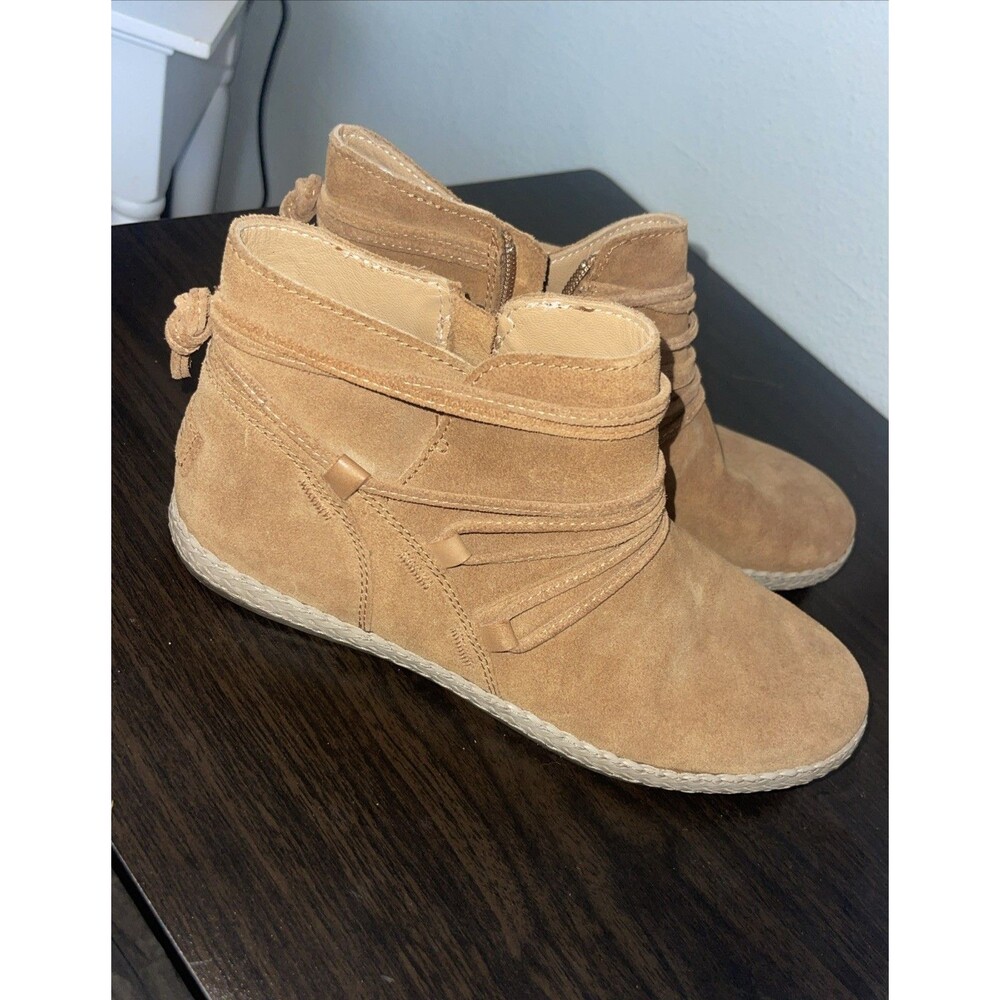 Ugg Chestnut Rianne Boots Women’s Size 10 Booties Suede Laces